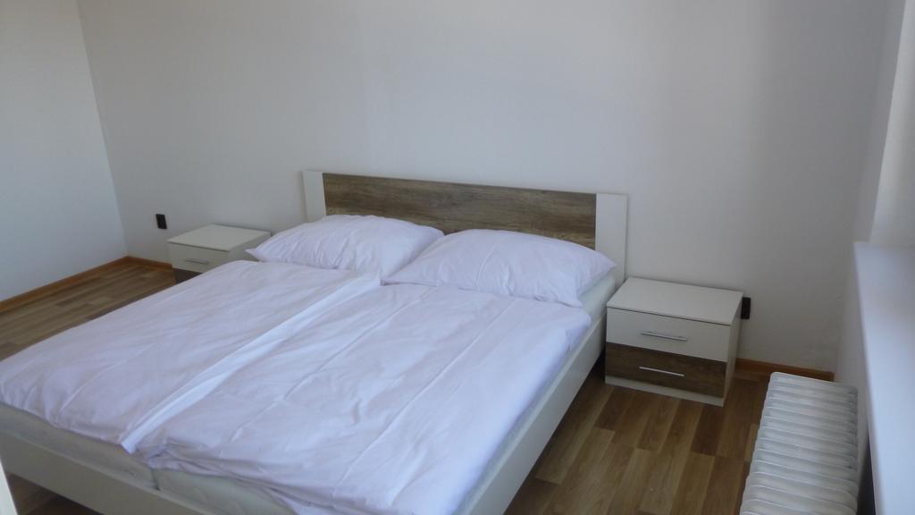 Apartmanovy Byt Pri Zubacke Štrba Стая снимка